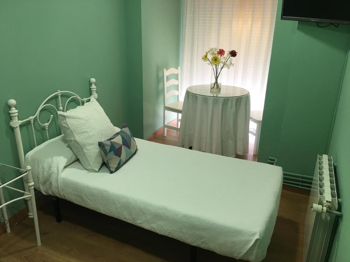 Hostal Restaurante Alarico Альярис Экстерьер фото